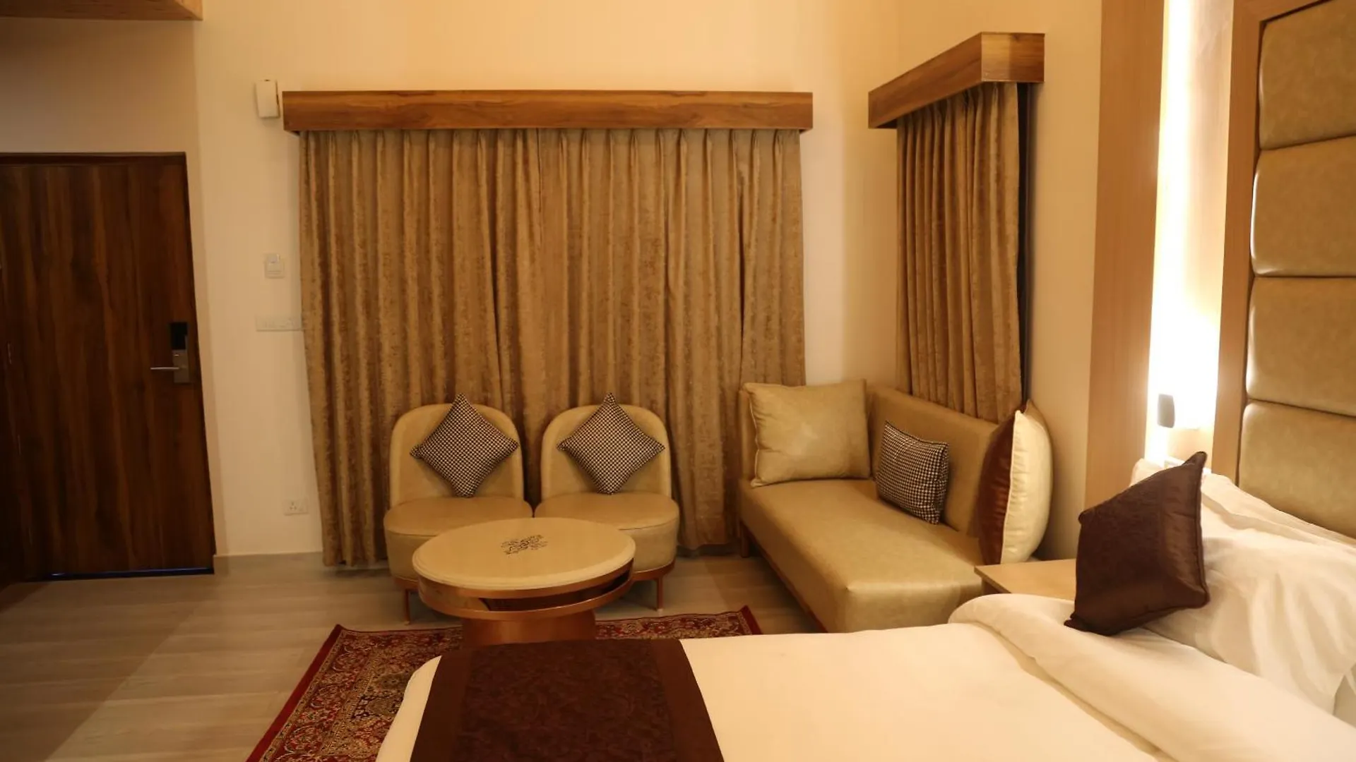 Oakwood Hamlet Resort Shimla