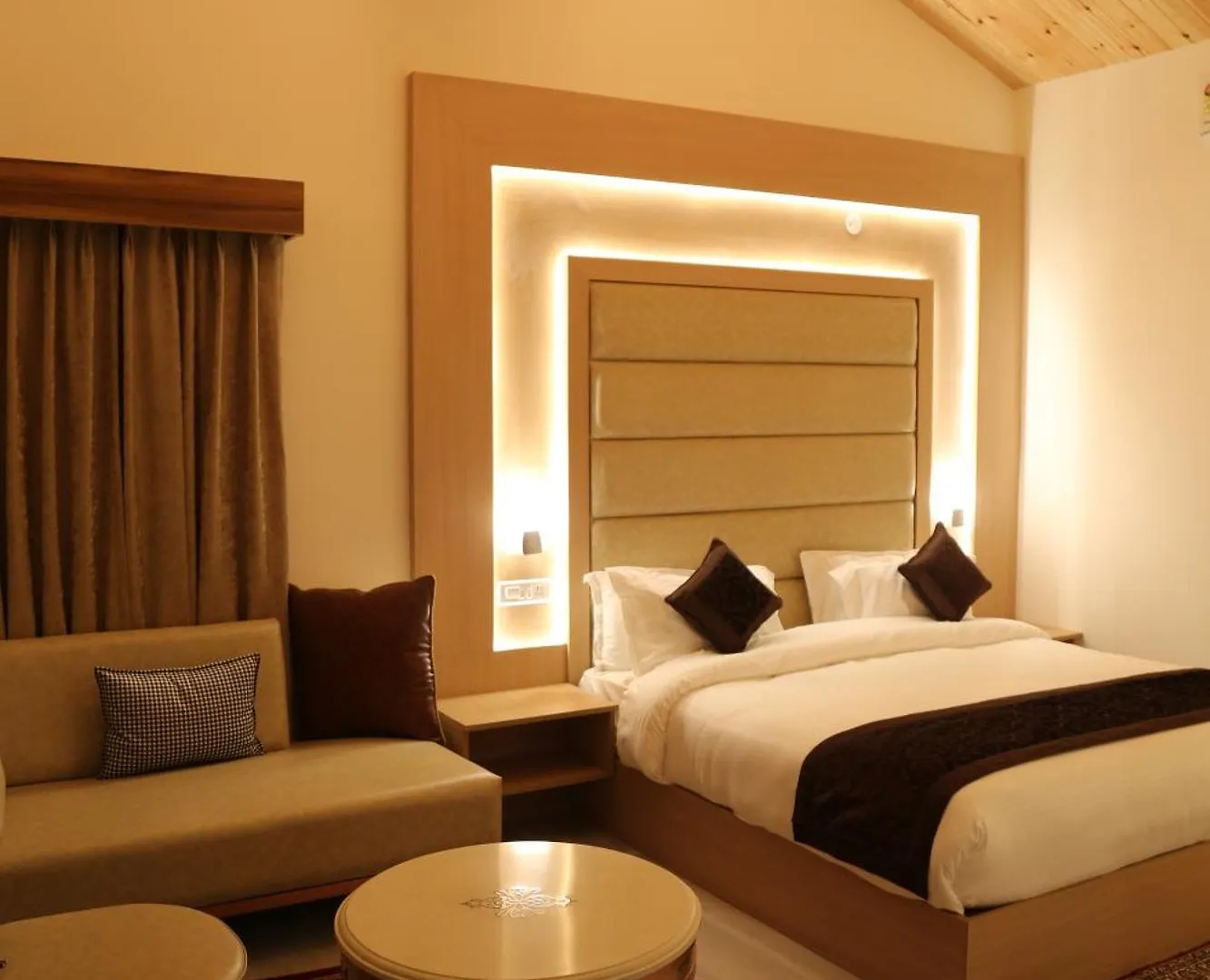 Oakwood Hamlet Resort Shimla