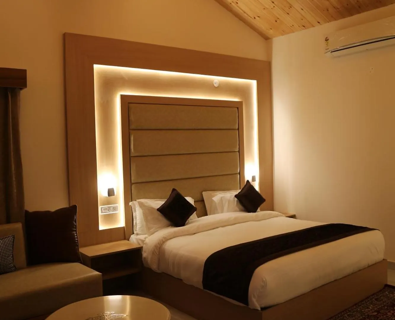 Oakwood Hamlet Resort Shimla 3*,