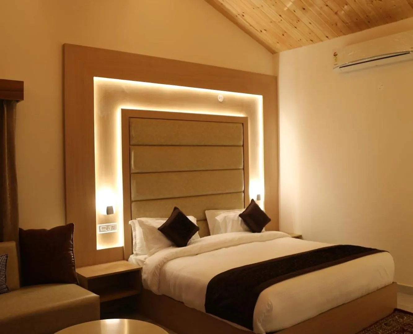 ***  Oakwood Hamlet Resort Σίμλα Ινδία
