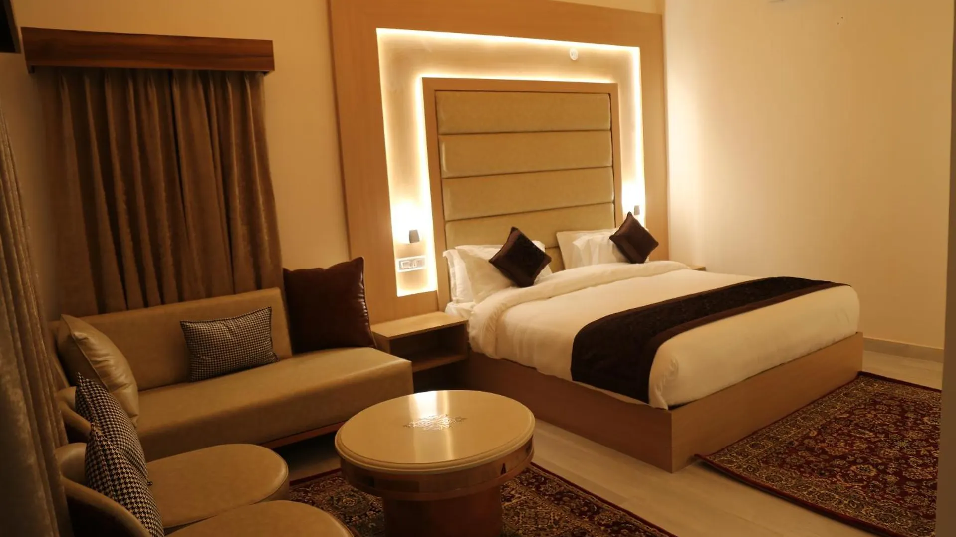 ***  Oakwood Hamlet Resort Σίμλα Ινδία